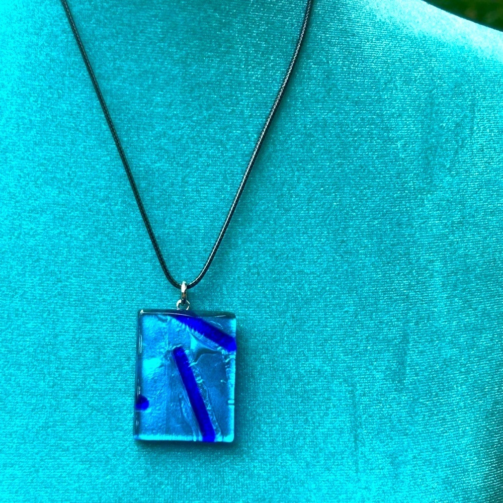 Vintage Art Glass Pendant Necklace - Picture 2 of 2